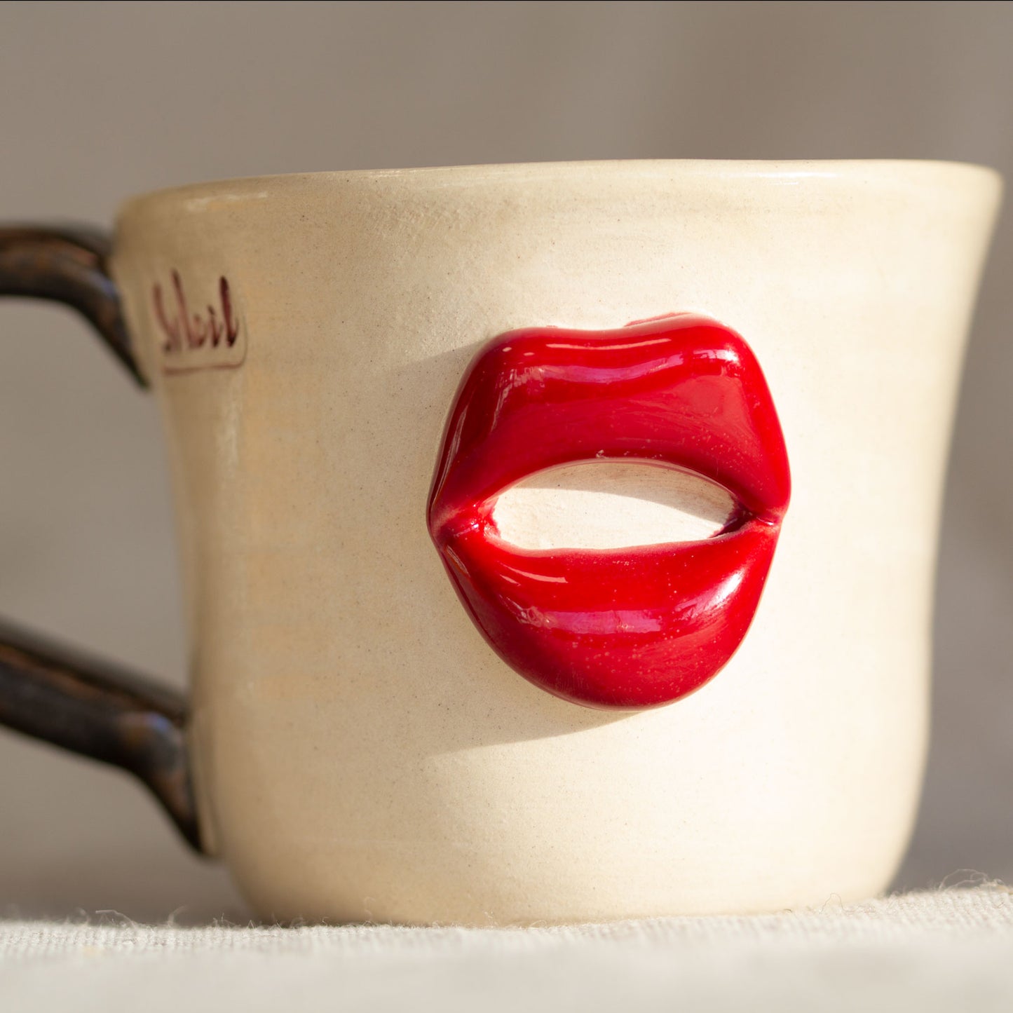 Ceramic mug Lips