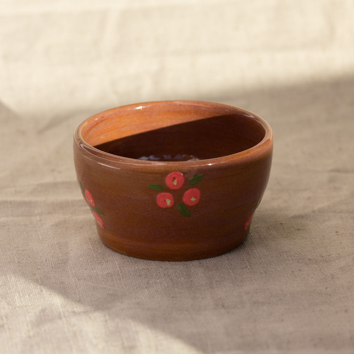 Ceramic dishes set with Cranberries