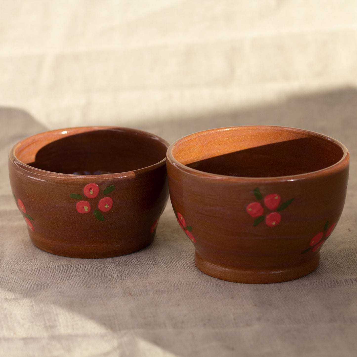 Ceramic dishes set with Cranberries