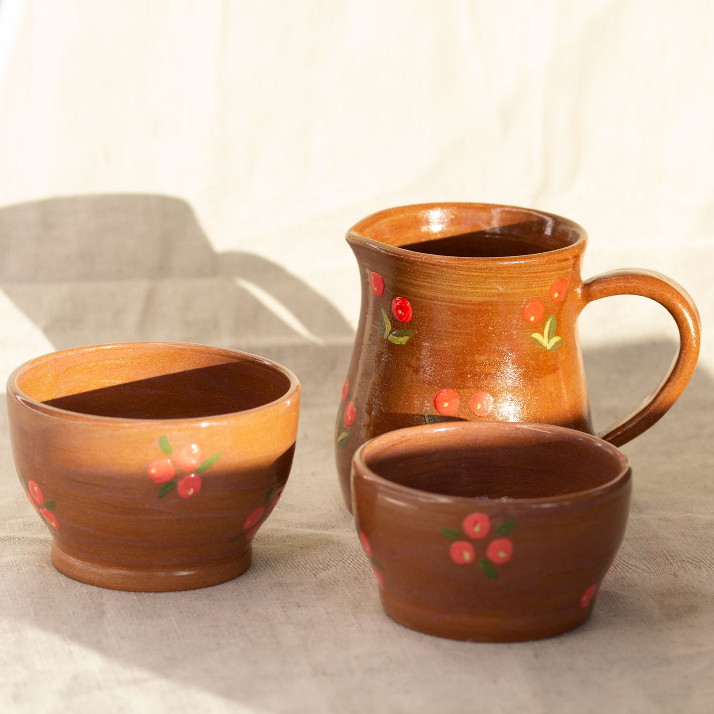 Ceramic dishes set with Cranberries