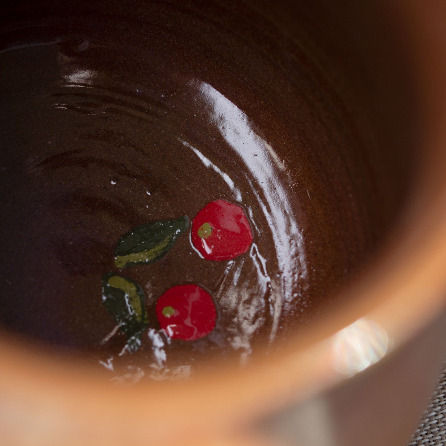 Ceramic dishes set with Cranberries