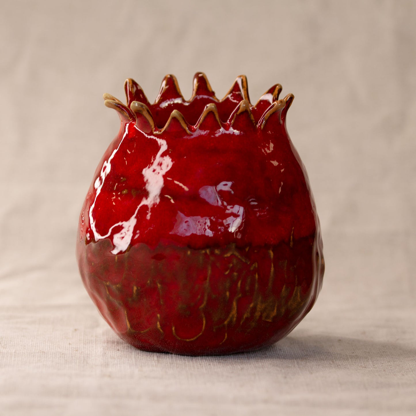 Ceramic vase Pomegranate red