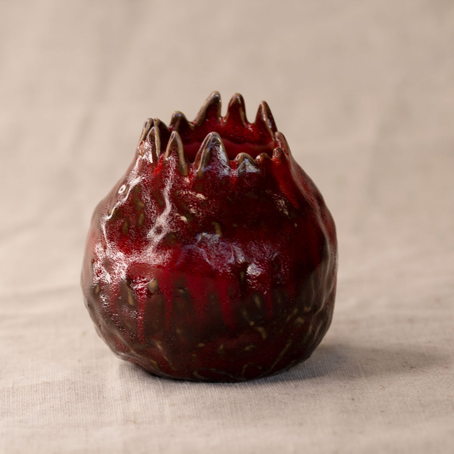 Ceramic vase Pomegranate red