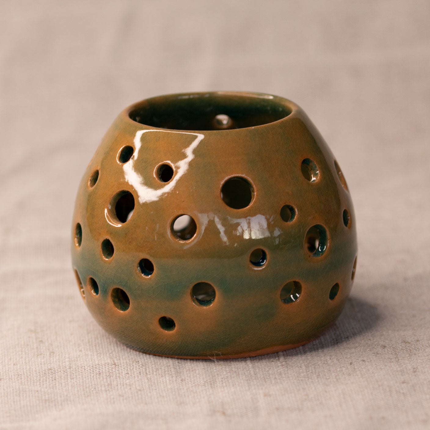 Ceramic coandles holder